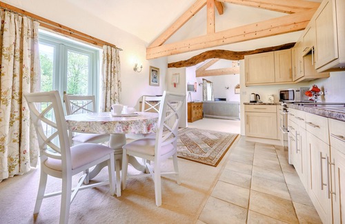 Carnforth Cottage | PICKLE BARN, family friendly, with a garden in Kirkby Lonsdale