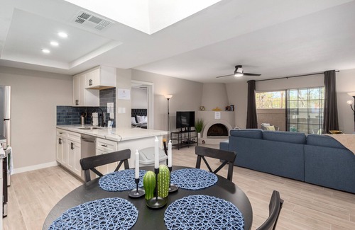 North Mountain Condo | Pickleball, 3 pools & hot tubs, gated community, free parking, New listing.