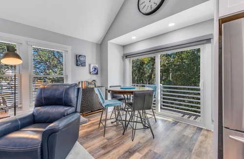 Carolina Beach House | ☀️Pickleball Paradise-Private Pool-Bikes-Pickleball Court-Pet Friendly☀️
