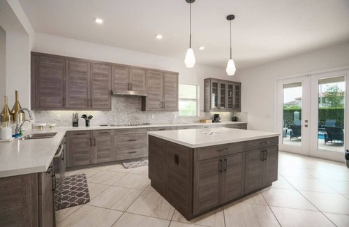 Ludlam House | Pickleball/Soccer Field/Pool