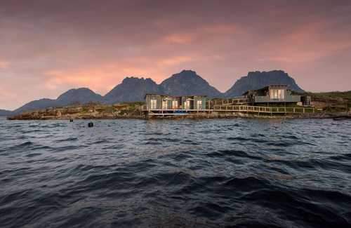 Coles Bay House | Picnic Island, Freycinet, Tasmania.