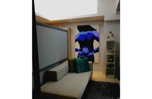Barangay 16 Apartment | Pico de Loro Beach and Country Club 2br Art Deco