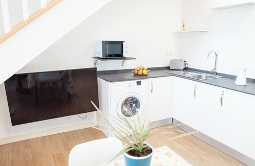 Ampuero Apartment | Pico Rubia, two bedroom apartment, living room, kitchen and bathroom
