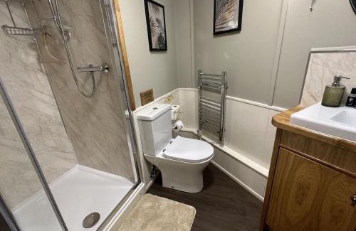 Llanddowror House | Picton Cottage Studio - A beautiful newly refurbished annexe with handmade features