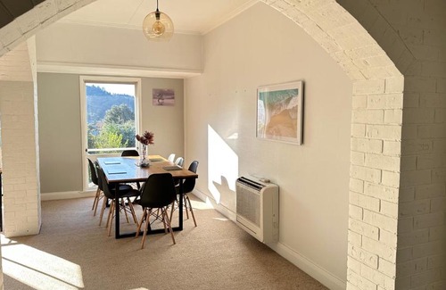 Picton House | Picton Stay in Charming Vibes