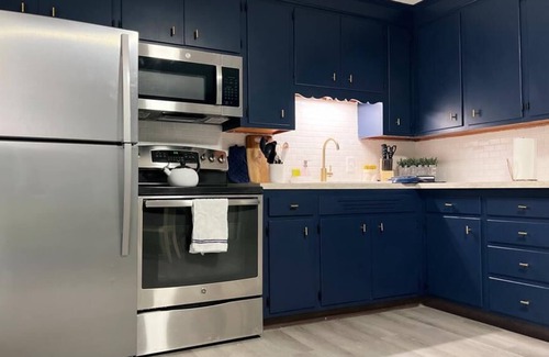 Woonsocket Apartment | PICTURE PERFECT- 1BED 1BATH CLOSE TO LANDMARK HOSPITAL