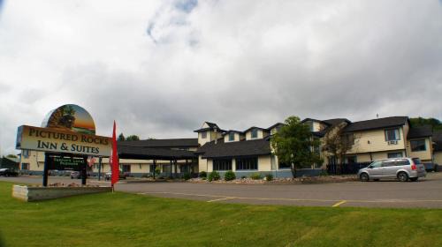 Munising Hotel | Pictured Rocks Inn and Suites