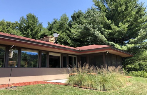Spring Green House | Picturesque Golf Course Home Near American Players Theatre, Taliesin & WI River
