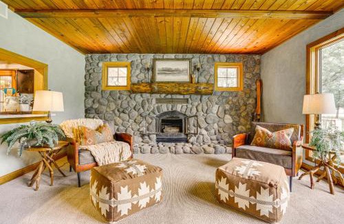 Lake Elmo House | Picturesque Lake Elmo Cottage with Fire Pits!