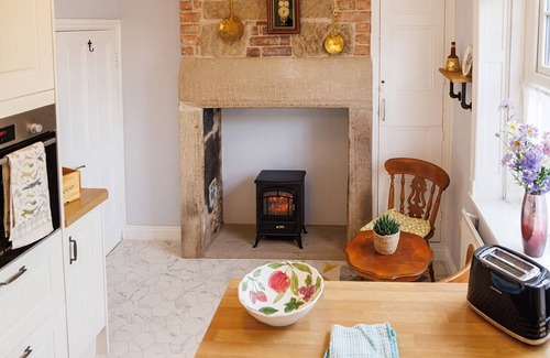 Over Haddon Cottage | Picturesque Luxury Retreat near Bakewell