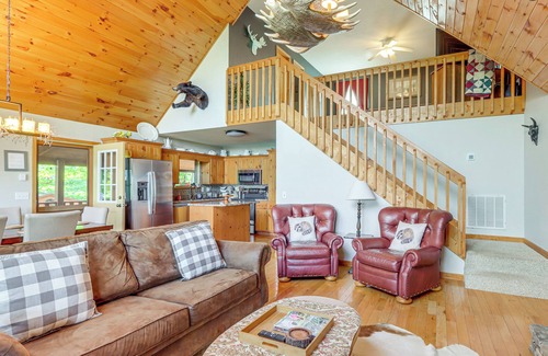 Murphy Cabin | Picturesque Murphy Cabin w/Fire Pit & Views!