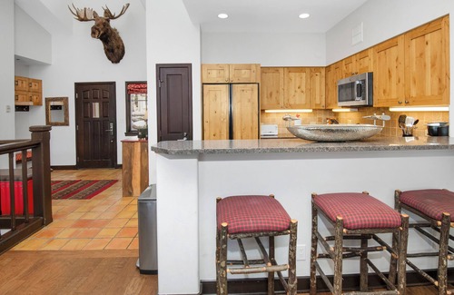 Beaver Creek House | Picturesque Ski-In Ski-Out Luxury Beaver Creek Village Townhome, Common hot tub