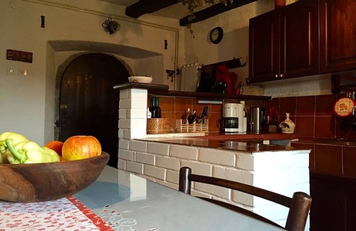 Sezana Cottage | Picturesque Stone Cottage