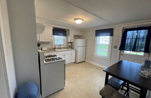 Narragansett Pier Cottage | Pier Cottage .5 Mile from the Beach, Includes 2 Beach Passes!