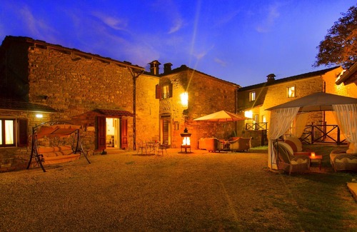 Caprese Michelangelo Resort | Piero Della Francesca , Tuscany for adults only.