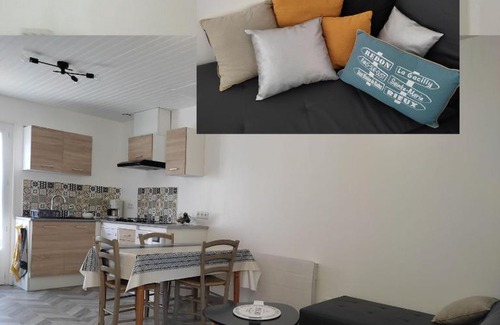 Saint-Vincent-sur-Oust House | Pies Cottage - Proche Ile aux Pies