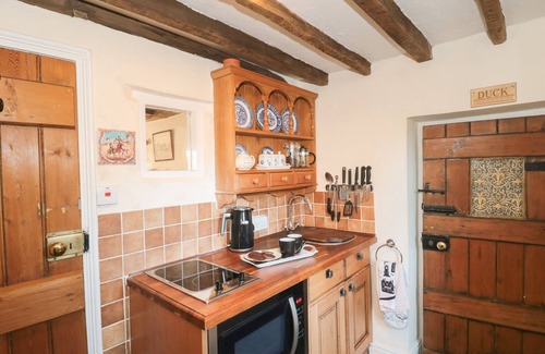 Acton Turville Cottage | PIKE COTTAGE, romantic, character holiday cottage in Chipping Sodbury