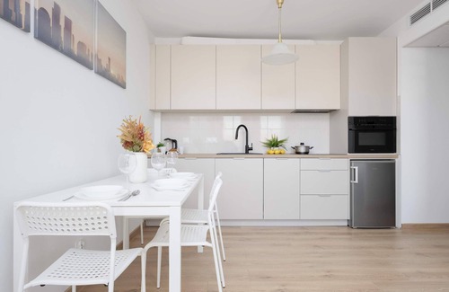 Ursynow Apartment | Pileckiego 59 | Air Conditioned Apartment | Desk