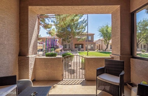 Chandler House | Pilot's Lounge - 2 miles from Chandler Municipal Airport