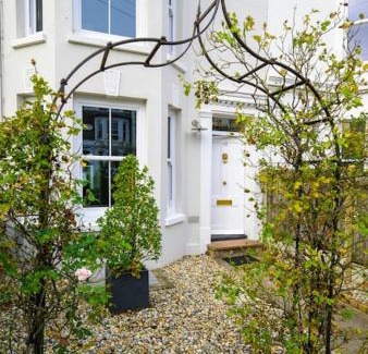 Deal House | Pilots Lodge by Deal Castle with free parking