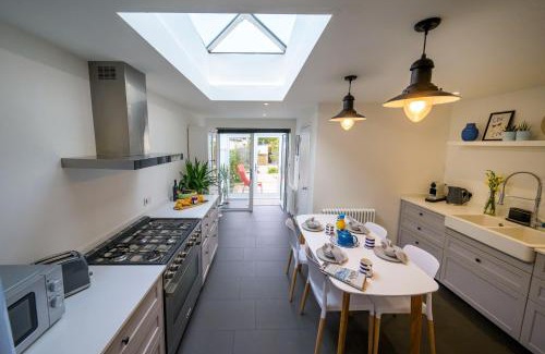 Deal House | Pilots Lodge by Deal Castle with free parking