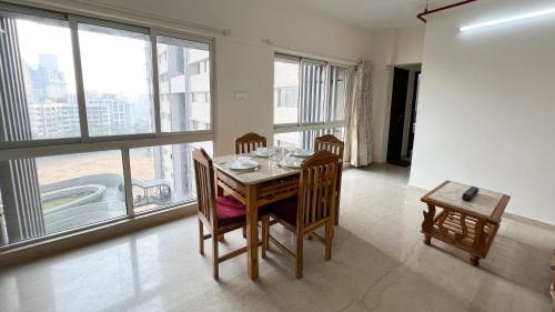 Malad East Hotel | Pinaki Comfort Stay Malad - Near Nesco