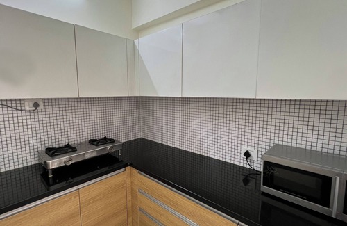 Malad East Apartment | Pinaki Comfort Stay Omkar Signet