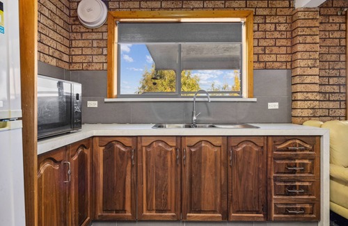 Old Adaminaby House | Pindari on Lake Eucumbene