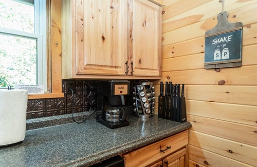 Rawley Springs Cabin | PINE CLIFF Amazing Mountain and River Views, Pet Friendlyn15 mins Harrisonburgn