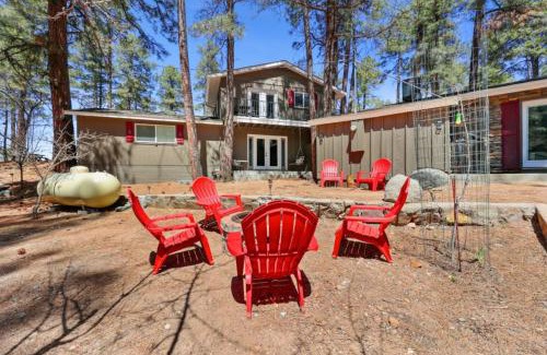 Groom Creek House | Pine Cone Lodge Fire Pit BBQ Ping Pong