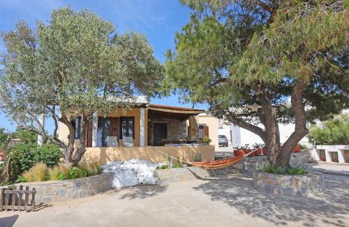 Mesaria House | Pine Cottage, Syros Island