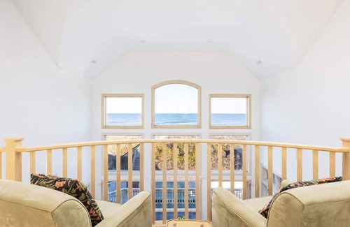 Pine Island House | Pine Island Oceanfront Private Pool, Beach Access!