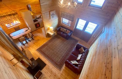 Gorebridge House | Pine Lodge