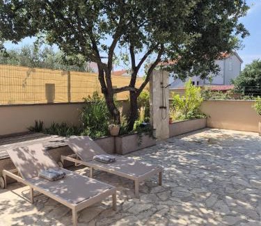Pakostane Villa | Pine Tree Villa