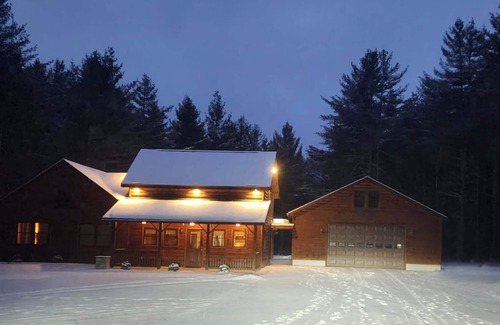 Brantingham Cabin | Pine View Retreat | Walk to Lake | Game Room
