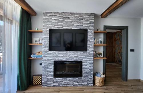 Pamporovo Apartment | Pine & Wine Bathtub Apartment