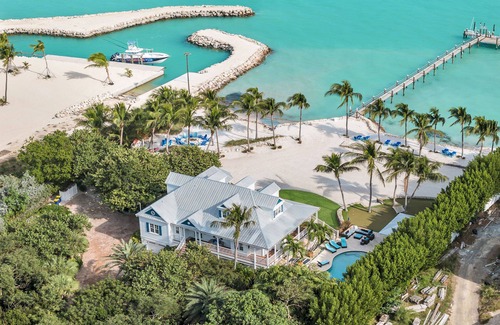 Islamorada House | Pineapple Beach : 5 BR, 4.5 BA in Islamorada, Sleeps 10