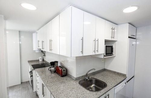 La Pineda Apartment | PINEDA 7 with communal pool, beach at 100m