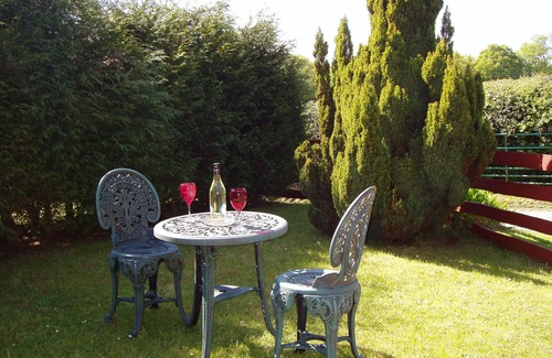 Pontyclun Cabin | 'PINELODGE', LLWYNAU FARM, LLANTRISANT - 12 MILES FROM CARDIFF. CF72 8LP. RCT.
