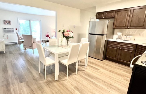 Lake Geneva Apartment | *Pink Flamingo* Downtown Lake Geneva
