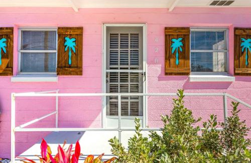 Downtown Dunedin House | Pink Flamingo