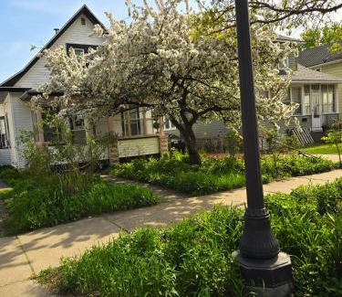 Midway House | Pinkston Gardens