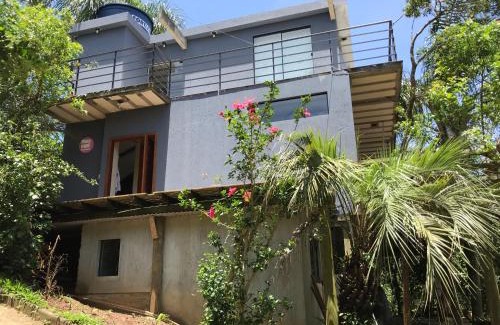 Praia do Rosa House | Pinky Point