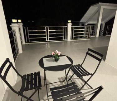 Allen Apartment | Pinky's Beach House