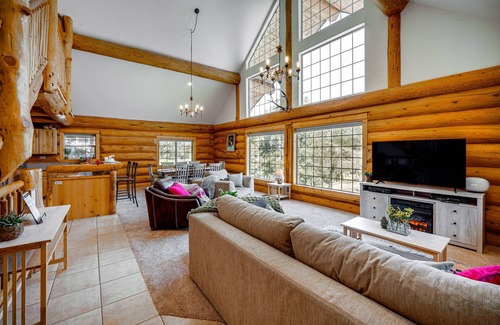 Frazier Park Cabin | Pinon Pines Vacation Rental: Hike, Bike & ATV!