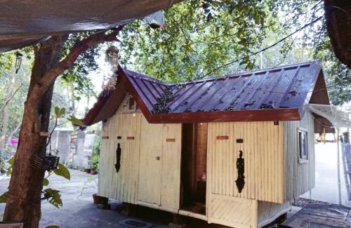 Luna Cabin | PINOY YOGA POLE PIYOPO LA UNION fan kubo 4 pax