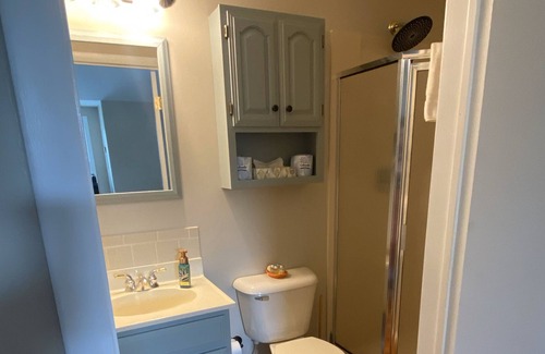 Metamora Apartment | Pintail Family Suite - Duck Creek Inn - Metamora, IN
