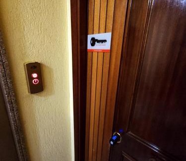 Universita House | Piol Guest House