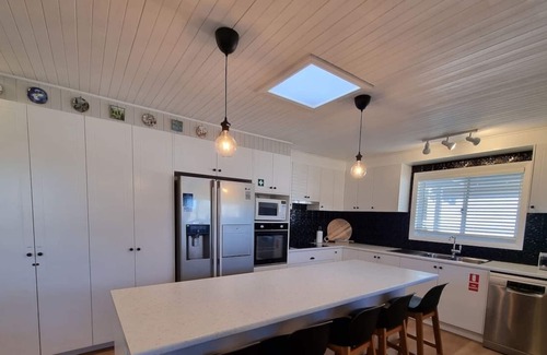Eurunderee House | Pipeclay Cottage Farmstay Vibes and Chic Design