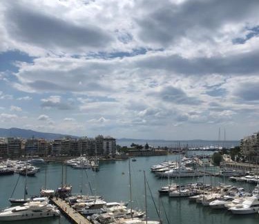 Pasalimani Apartment | Piraeus Apartment with Endless View